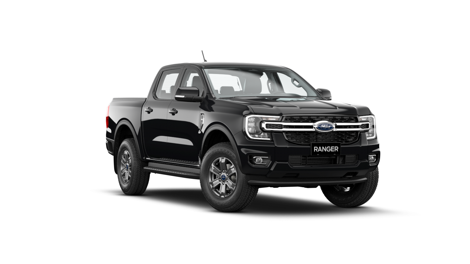 P703_VN_XLT_DBL_PantherJ_4WD_PartTime_AbsoluteBlack_PNZAT_VN_Showroom_0.png