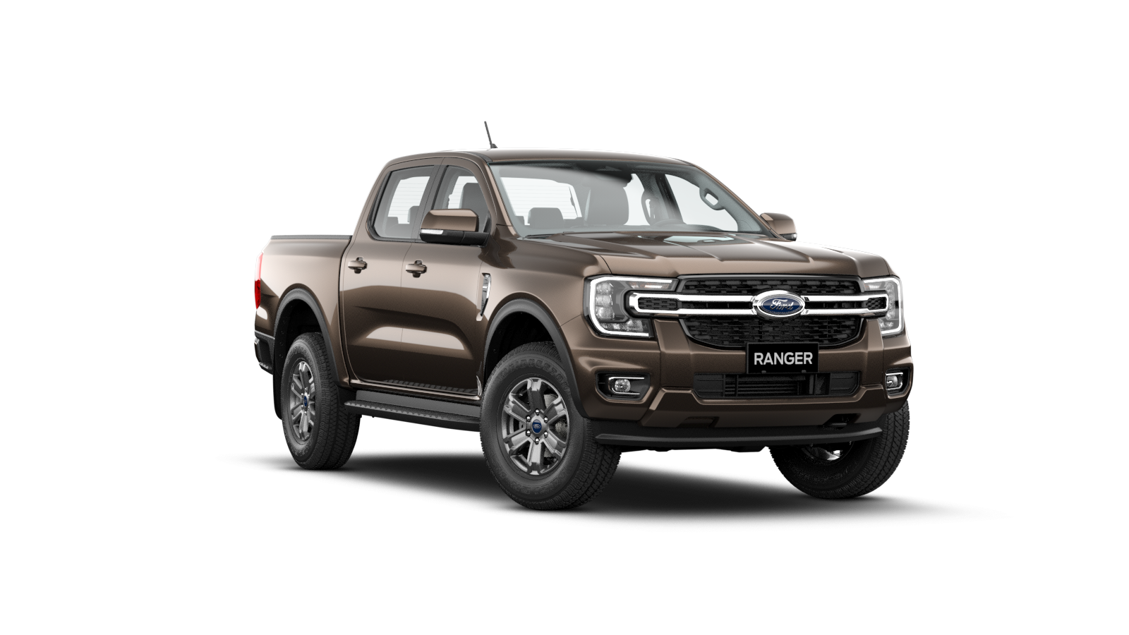 P703_VN_XLT_DBL_PantherJ_4WD_PartTime_Caribou_PN4DY_VN_Showroom_0.png
